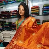 Sonia Deepti inaugurates silk showroom - Pictures | Picture 96930